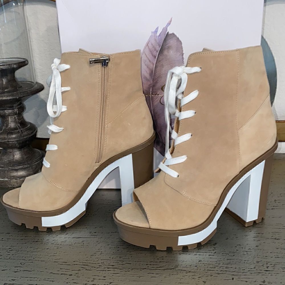 Jessica Simpson Genuine Suede Lizzah Booties New - Picture 3 of 9